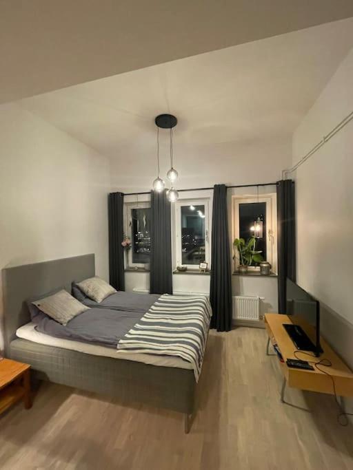 Newly Built Bright Apartment, Close To Everything If You Want To Visit Stockholm, You Will Find The Perfect Accommodation Here! Ferry Line 80 Makes It Very Convenient And Easy To Get To The City Center Nacka Esterno foto
